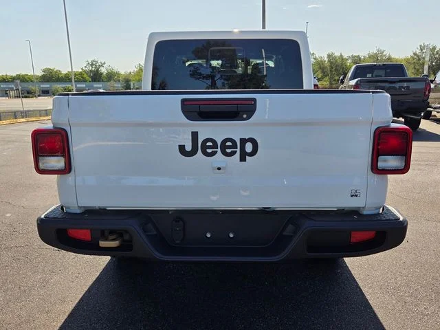 New 2026 Bright White Clear-Coat Exterior Paint Jeep 85th Anniversary Edition image 6