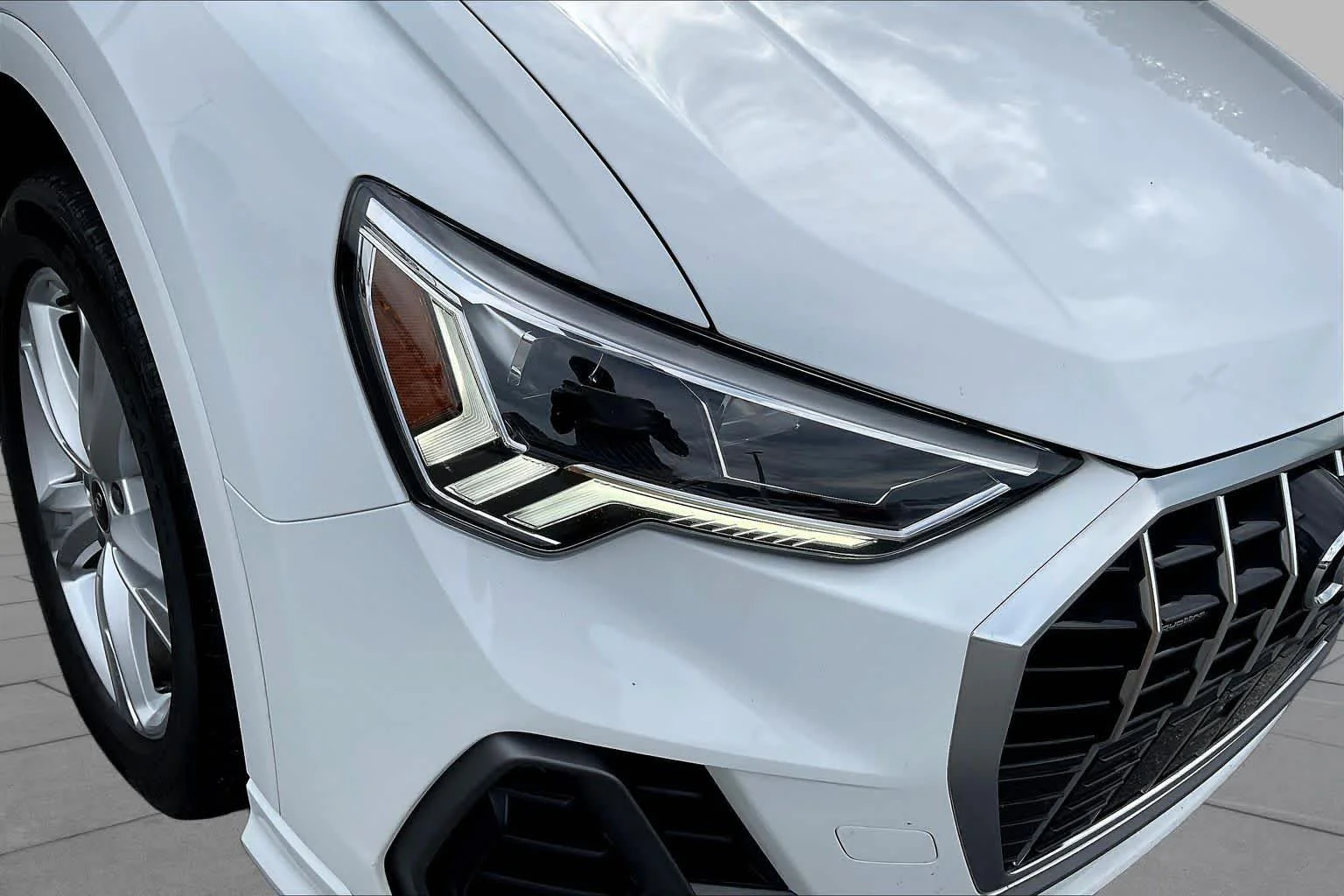 Used 2024  Audi S line Premium Plus image 28