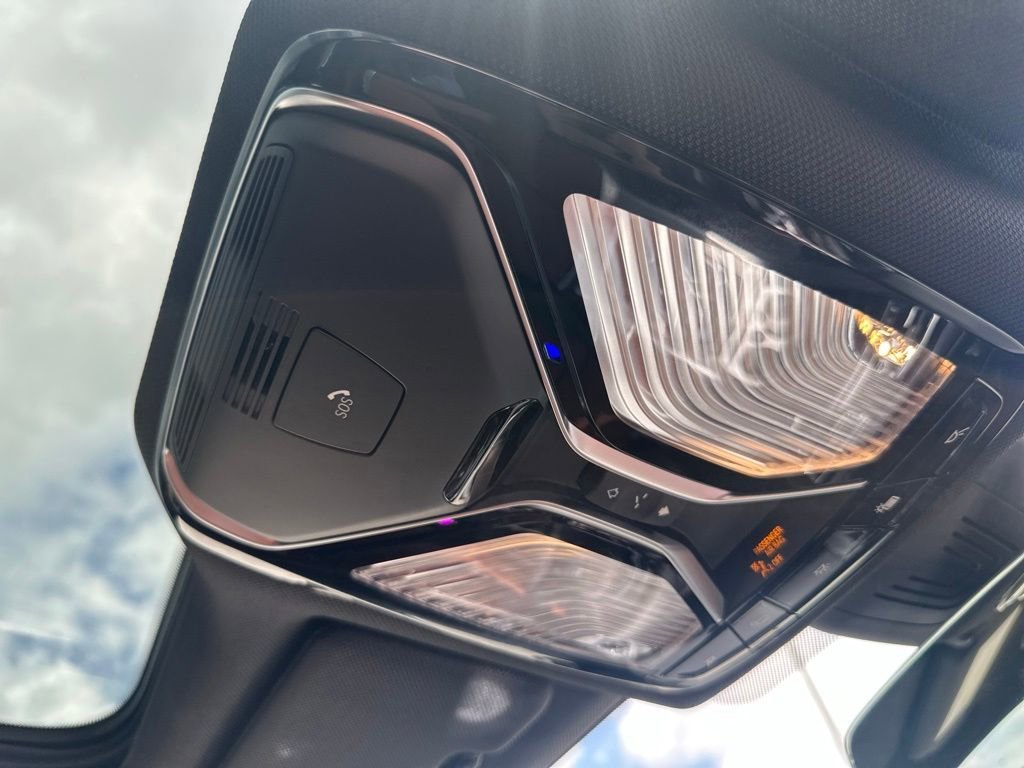 2026 BMW 8 Series 840i - Photo 27