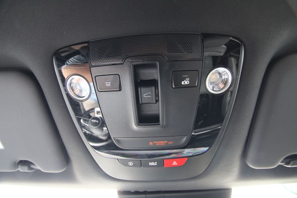 Used 2023 Black Kia X-Line image 36