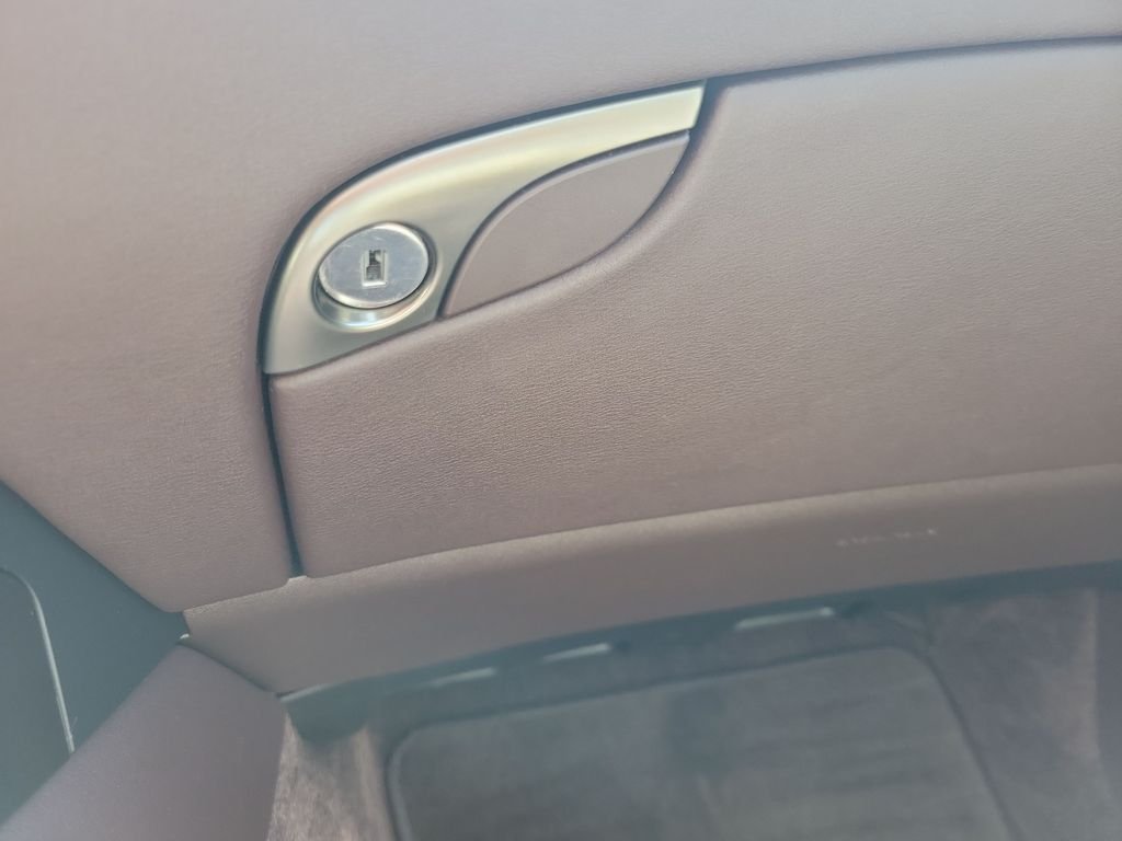 Used 2018 White Lexus 500 Base image 34