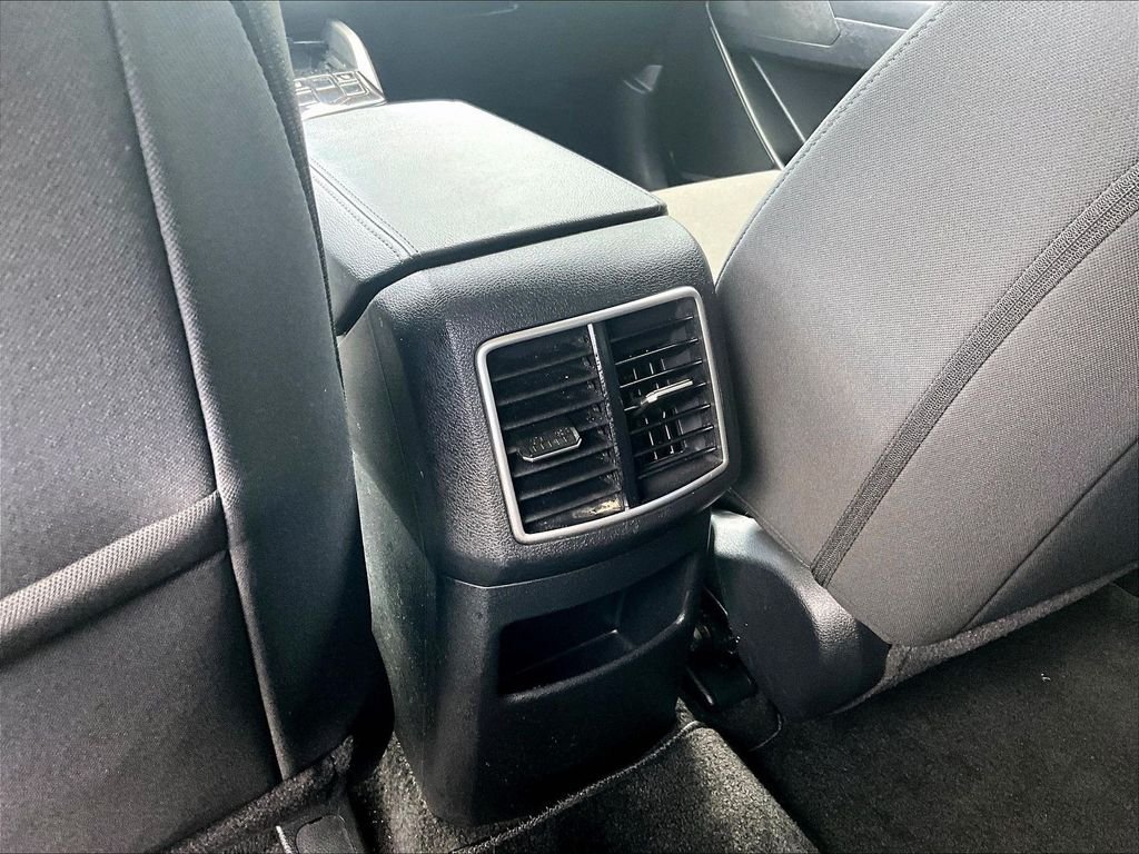 Used 2023 Fusion Black Kia LX image 26