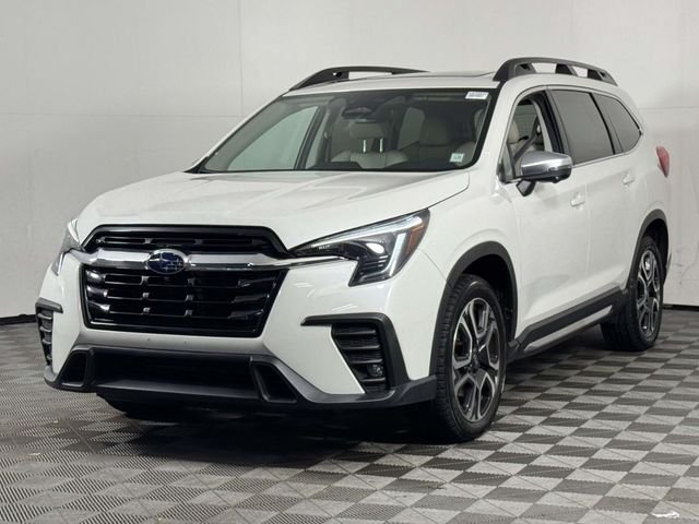 Used 2023 Crystal White Pearl Subaru Limited image 13