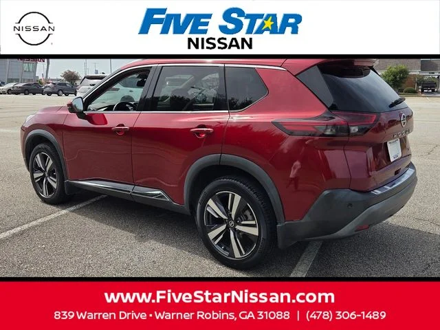 Used 2021 Red Nissan SL image 8