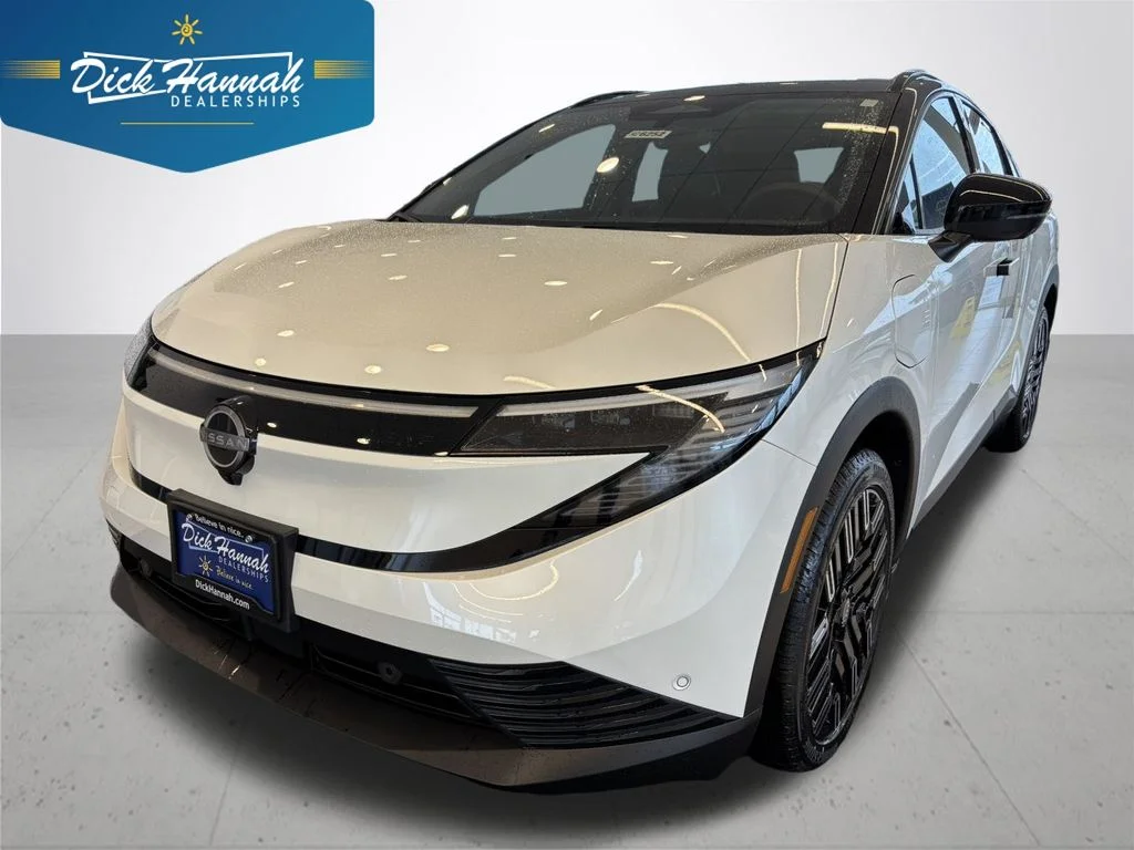 2026 Nissan Leaf Platinum+'s photo