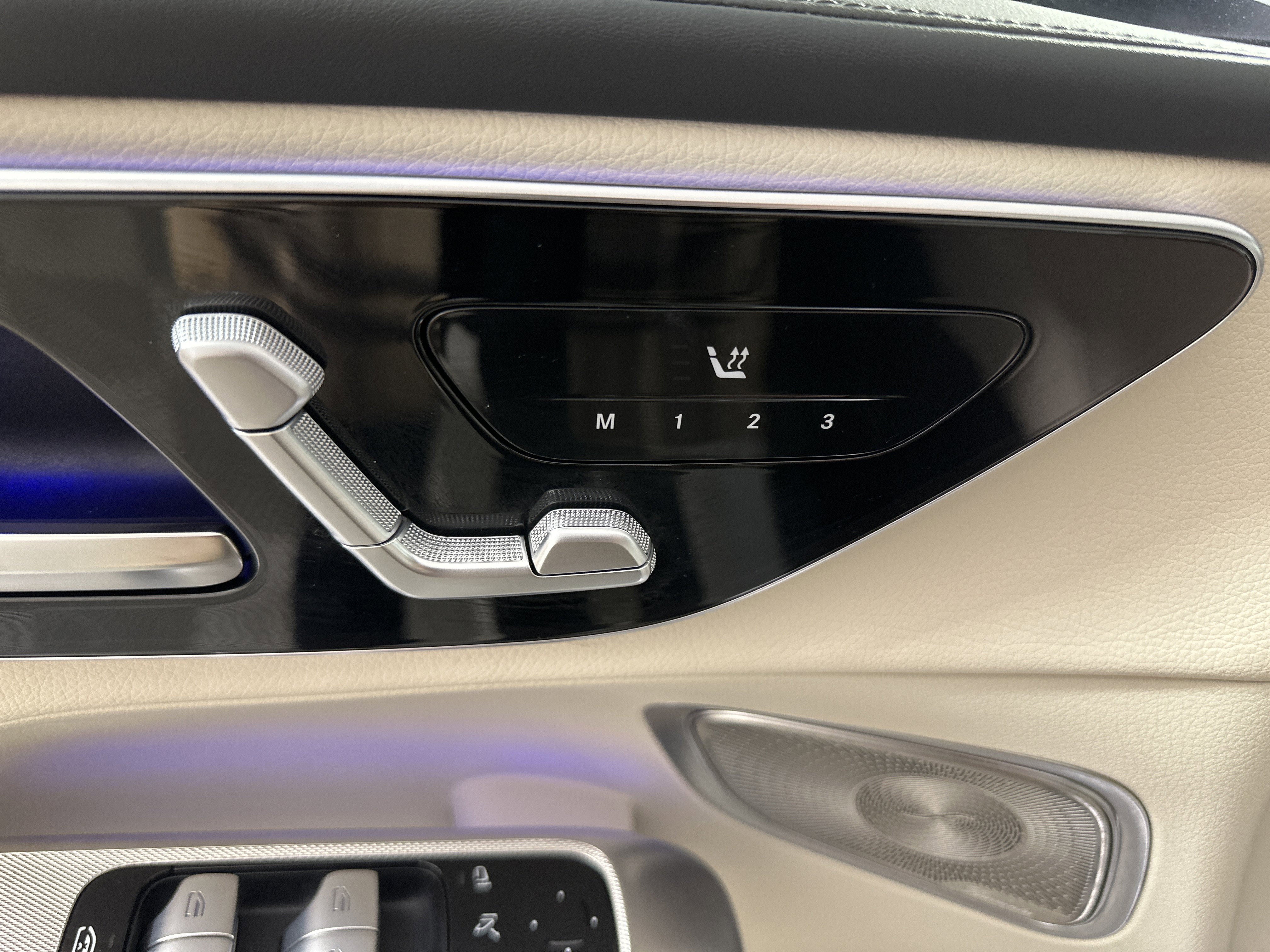 2025 Mercedes-Benz GLC Base - Photo 10