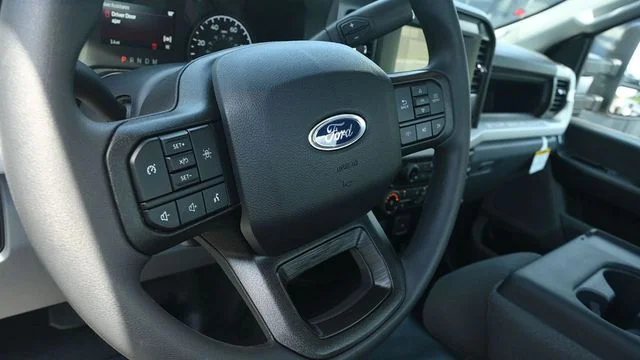 New 2026 Oxford White Ford F-450® XL image 13