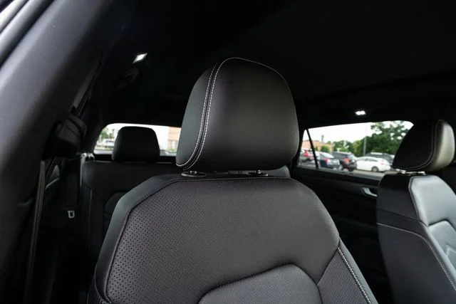 2026 Volkswagen Atlas Cross Sport SE w/Tech - Photo 16