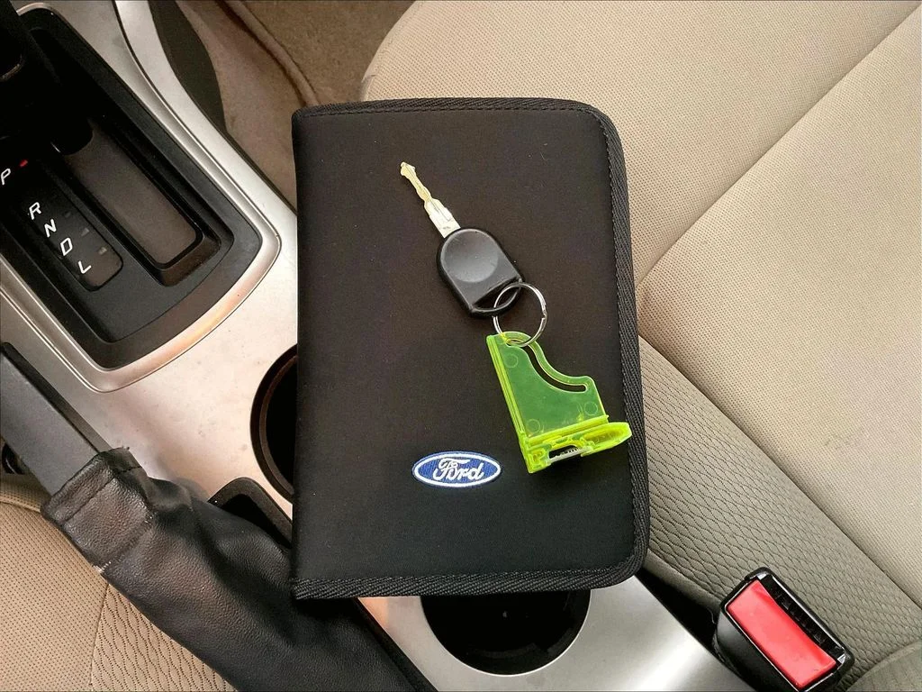 Used 2008 Black Ford S image 15