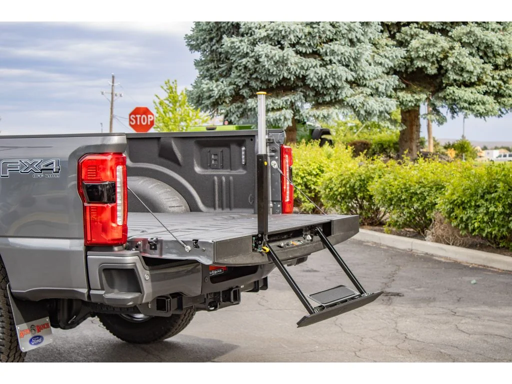 New 2026 Carbonized Gray Metallic Ford F-350® Lariat® image 14