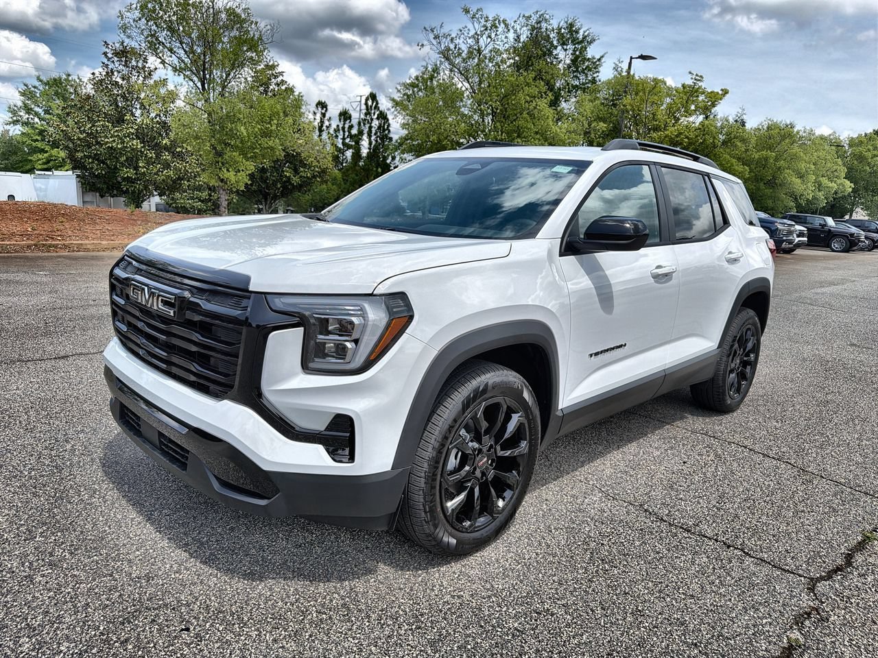 New 2026 Summit White GMC Elevation image 4