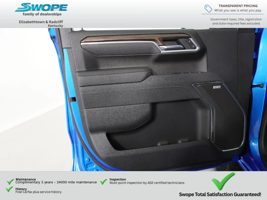 Used 2025 Riptide Blue Metallic Chevrolet RST image 13
