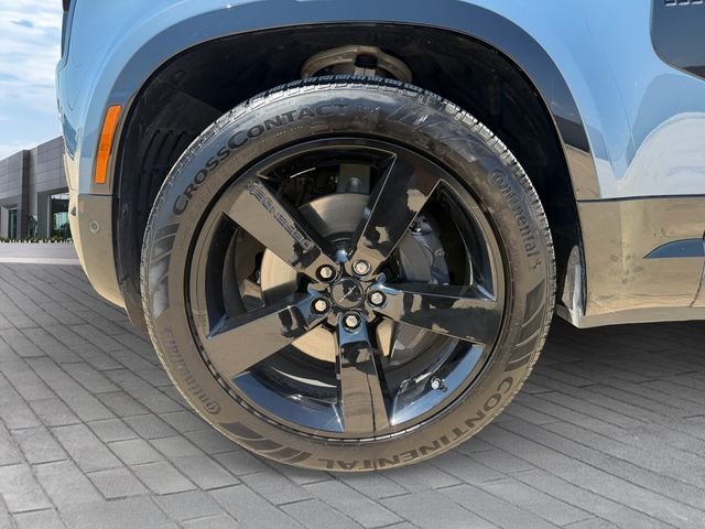 Certified Used 2026 Blue Land Rover X-Dynamic SE image 9