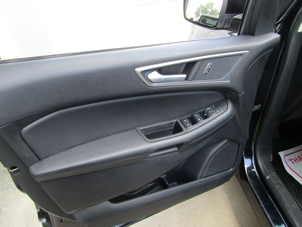 Used 2024 Black Ford SEL image 20