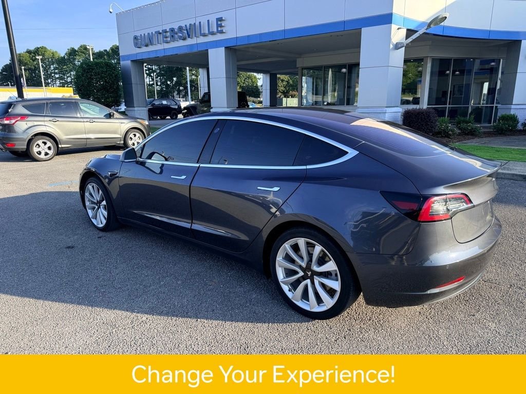 Used 2018  Tesla Long Range image 21