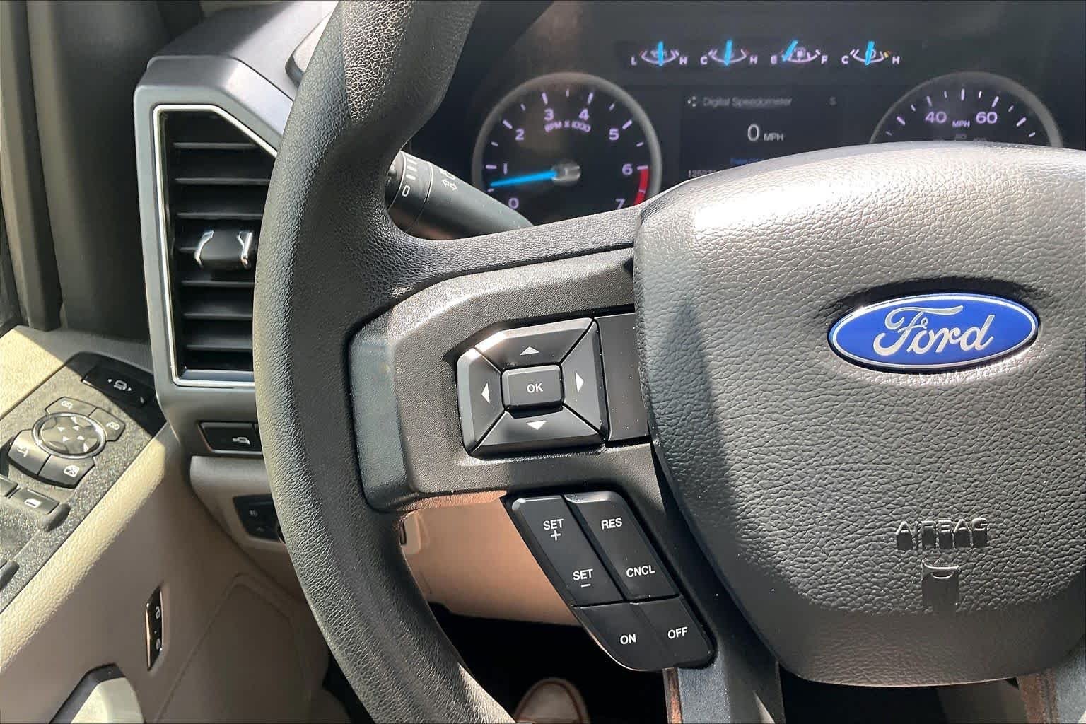 Used 2019 Agate Black Metallic Ford XLT image 23