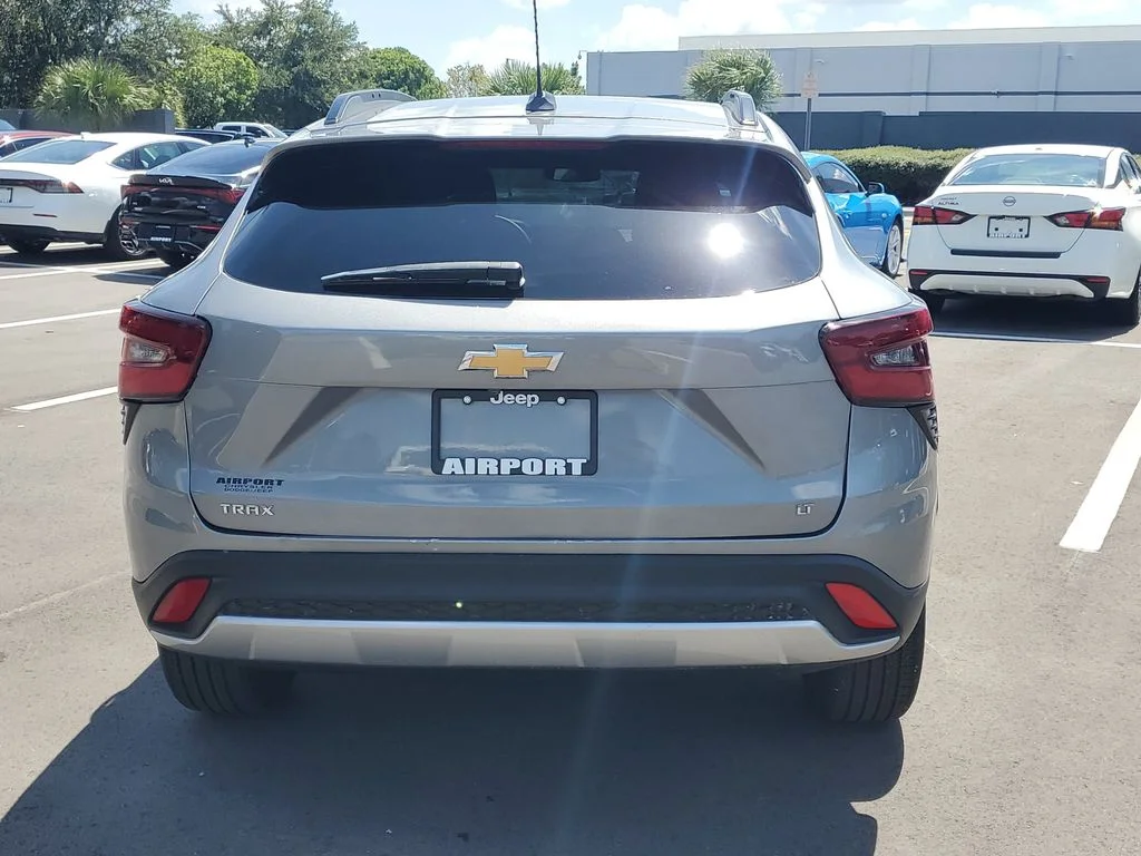 Used 2025 Gray Chevrolet LT image 6
