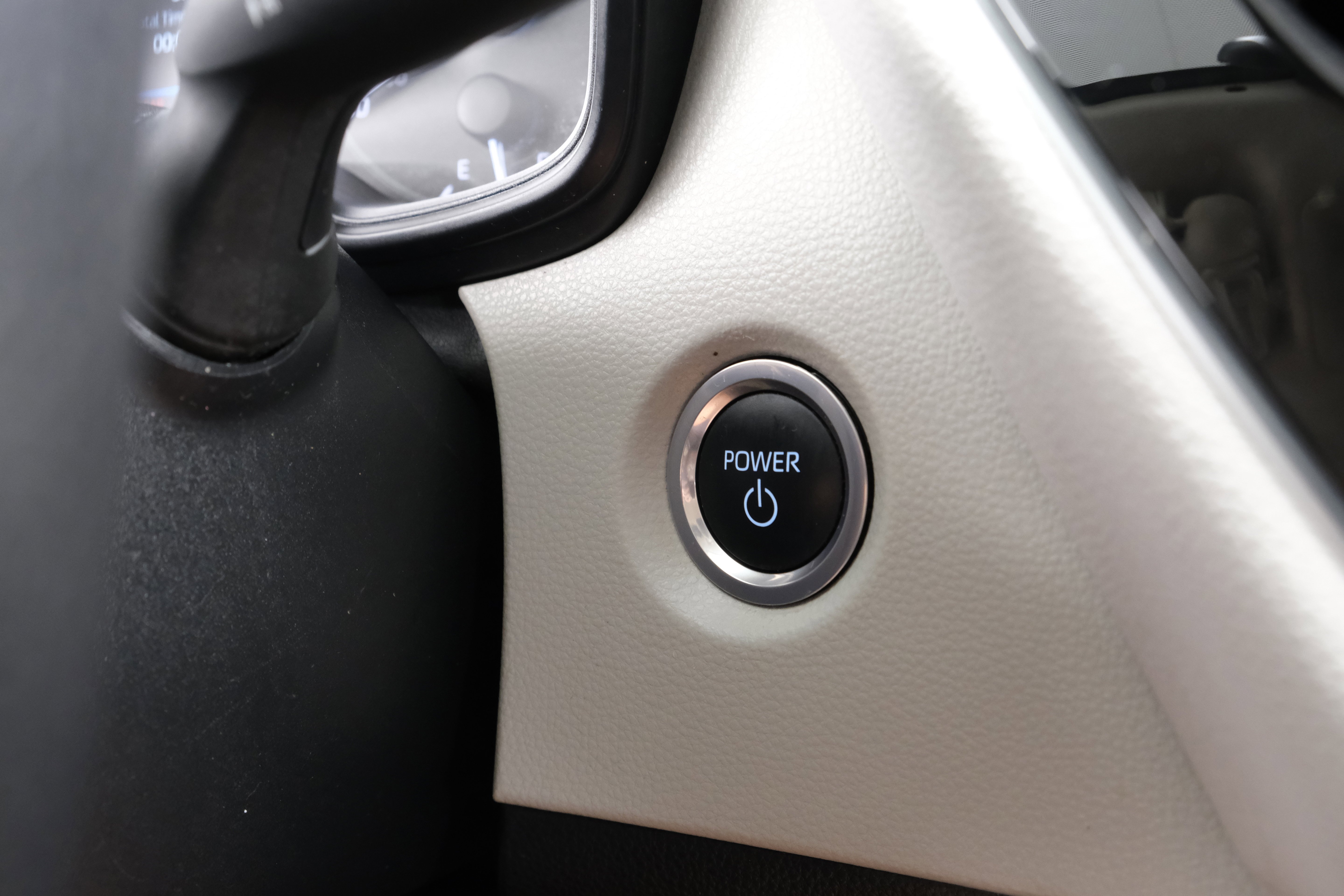 2024 Toyota Corolla LE - Photo 16