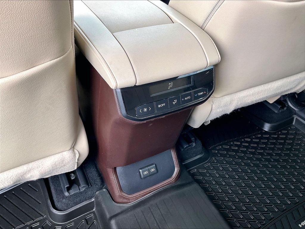 Used 2022 Blueprint Toyota XLE image 28
