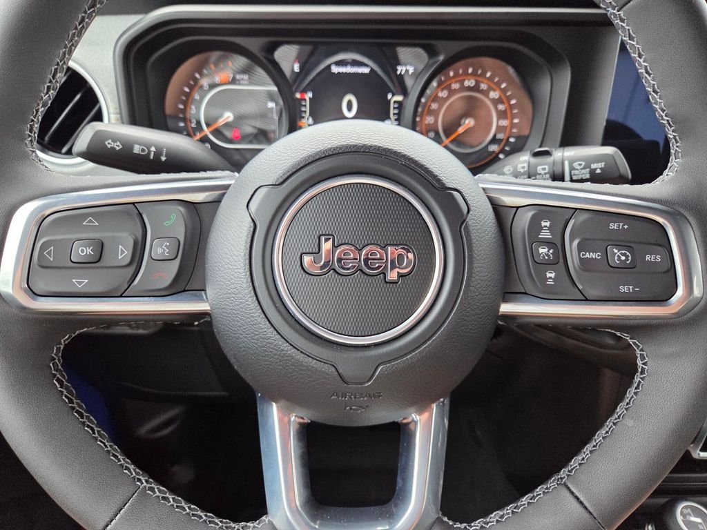 New 2025 Hydro Blue Pearl-Coat Exterior Paint Jeep Sahara image 23
