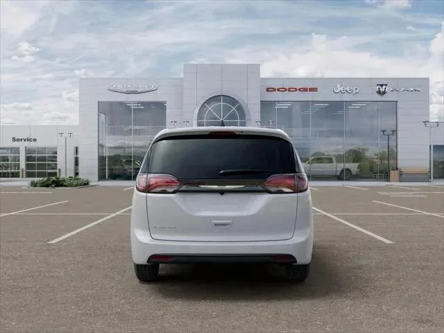 2026 Chrysler Voyager LX - Photo 57