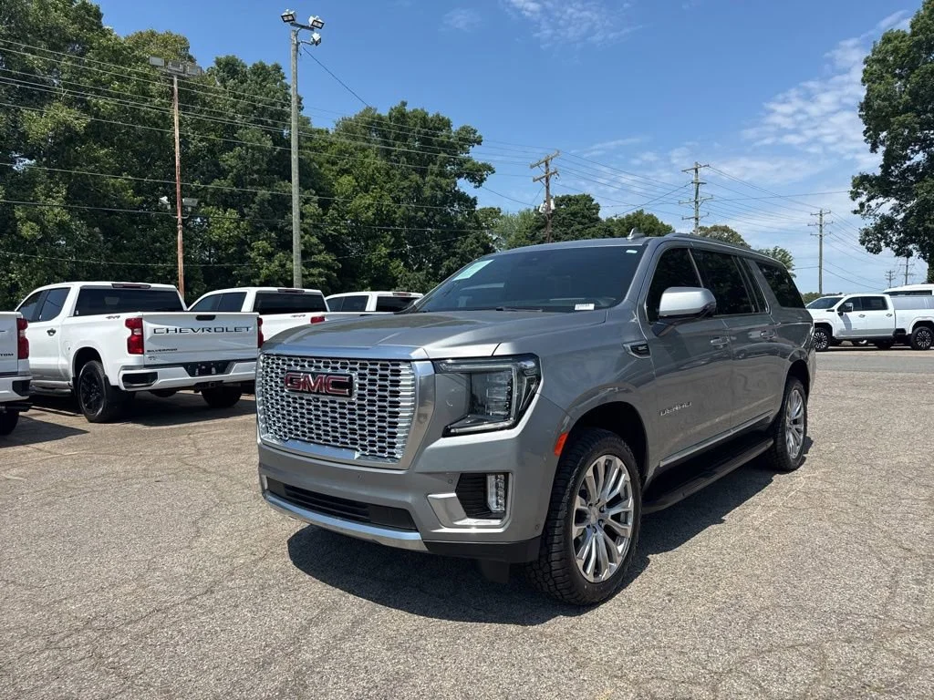 2024 GMC Yukon Denali AWD's photo