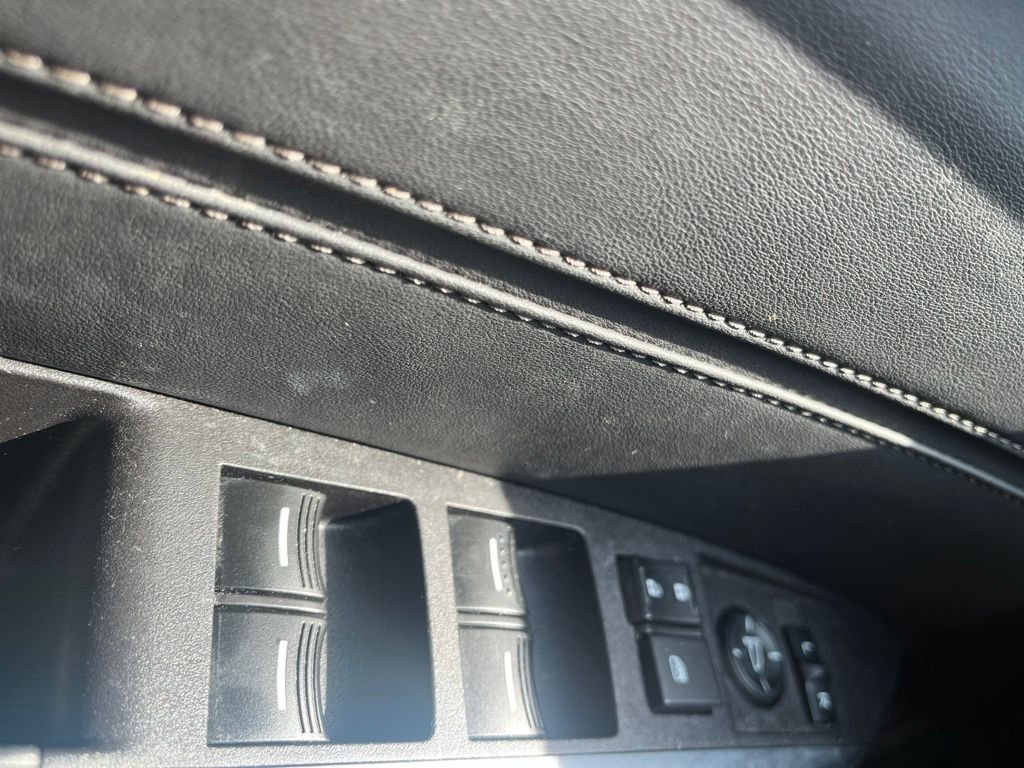 Used 2020 Black Acura 2.4L image 26