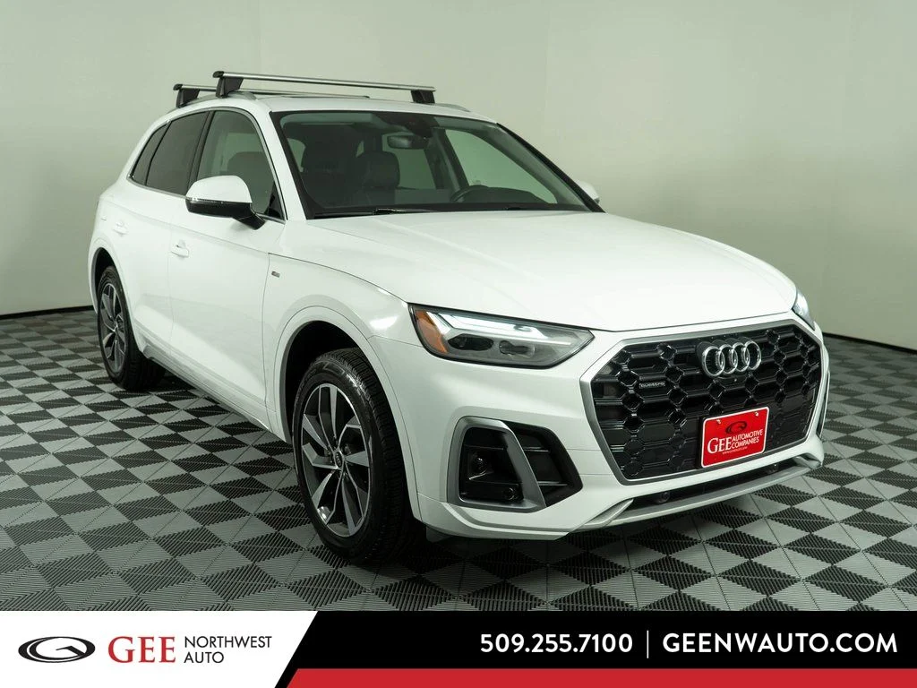 2024 Audi Q5 45 Premium Plus's photo