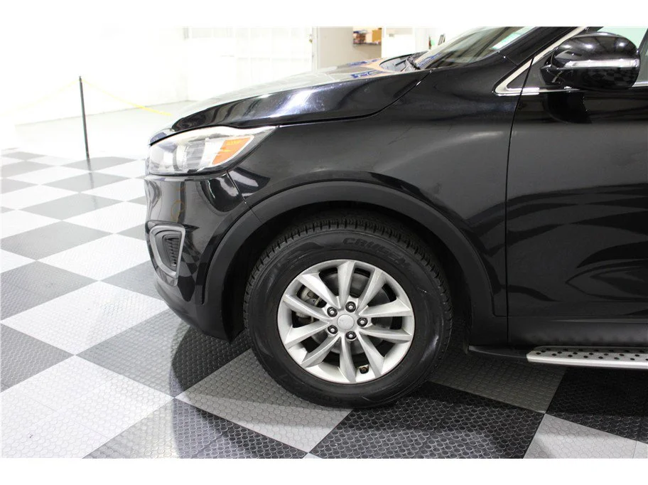 Used 2016 Ebony Black Kia LX image 9