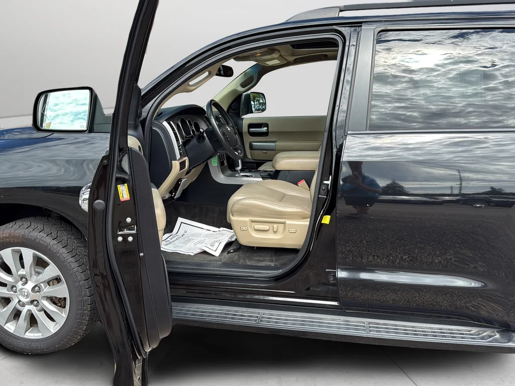 Used 2012 Black Toyota Limited image 33
