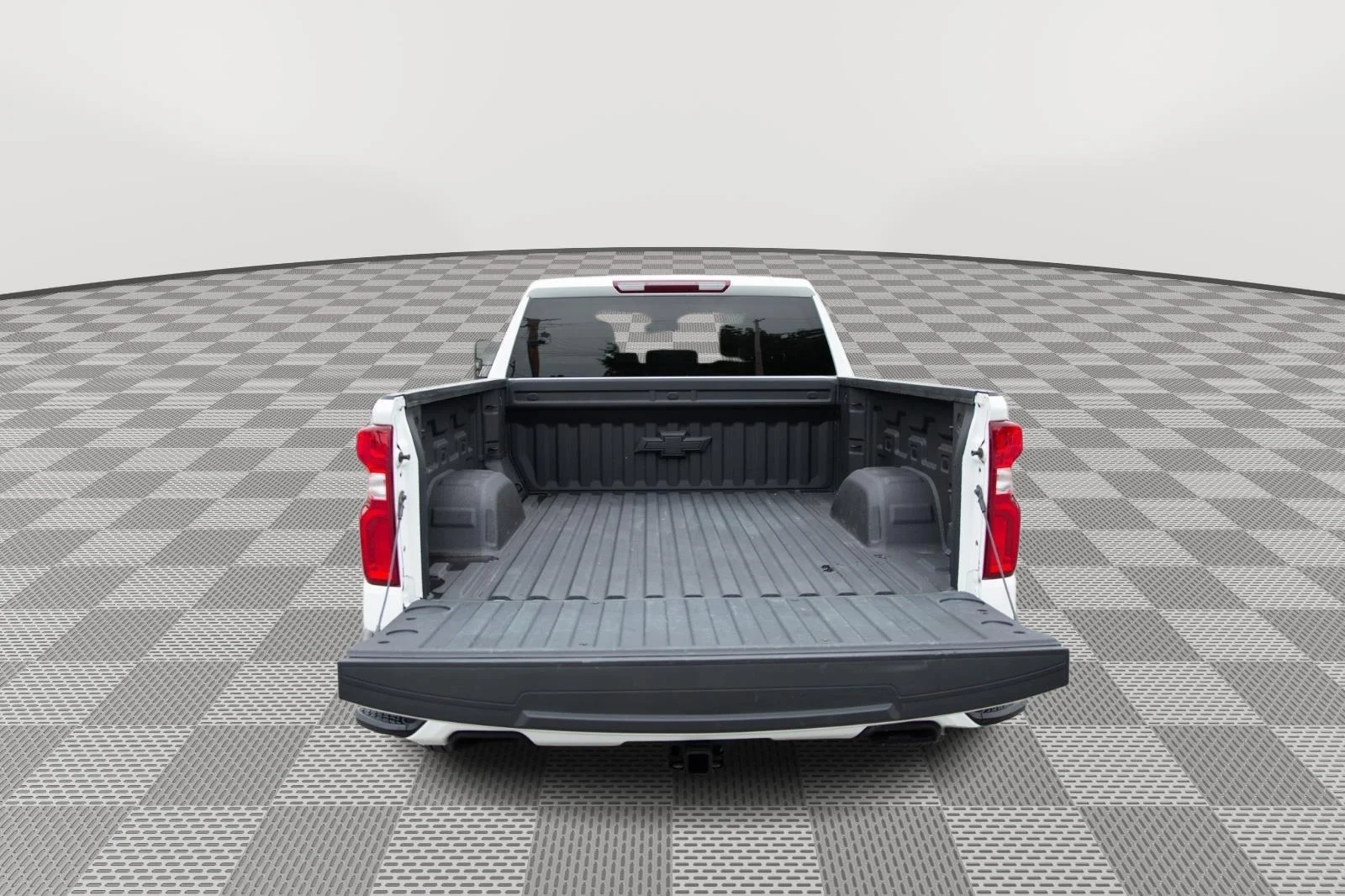 Used 2024 Summit White Chevrolet RST image 7