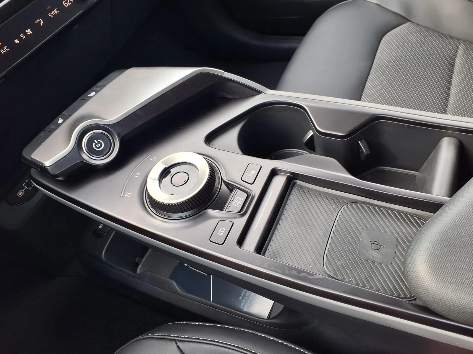New 2026 Wolf Gray Kia LIGHT image 8