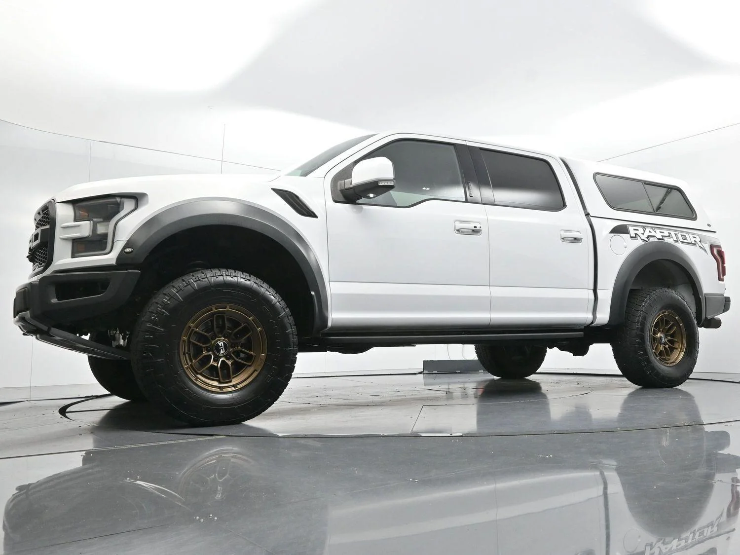 Used 2018 Oxford White Ford Raptor image 55