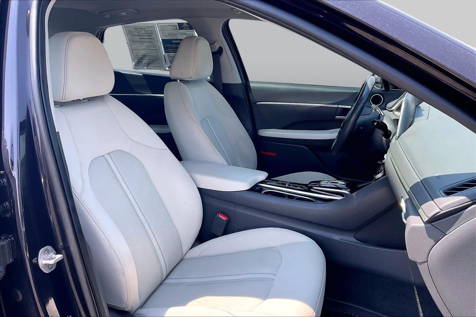Used 2023 Carbon Blue Hyundai SEL image 9