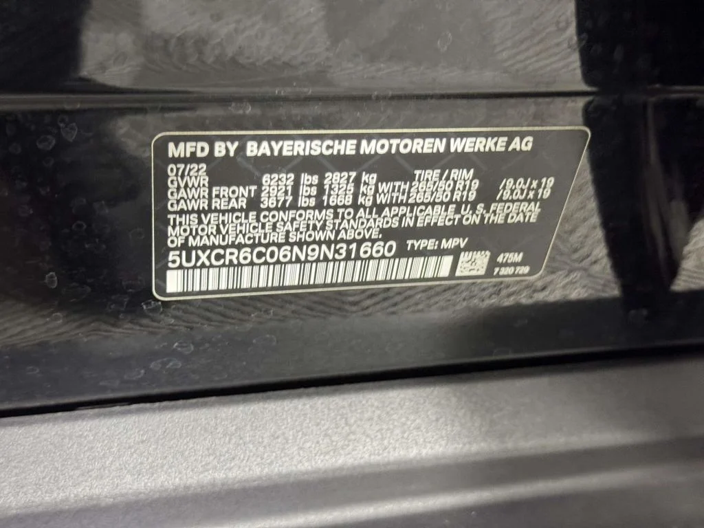 Used 2022 Black BMW xDrive40i image 16