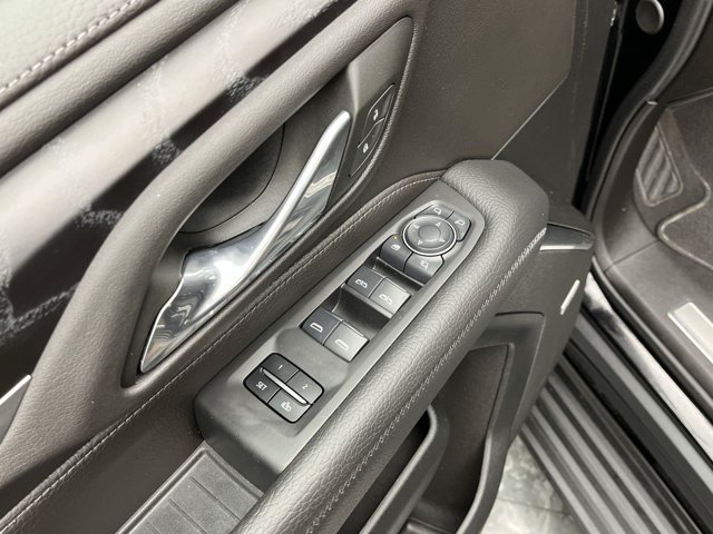 Used 2024 Onyx Black GMC Denali image 9