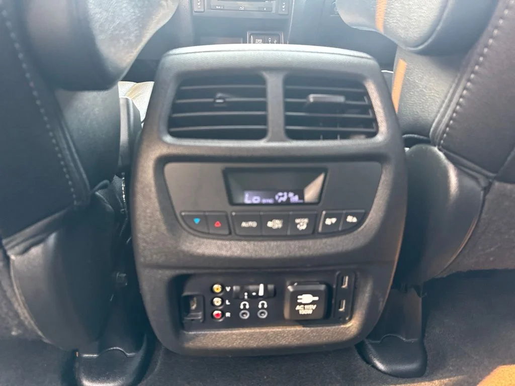 Used 2017 Crystal Black Pearl Honda Touring image 20