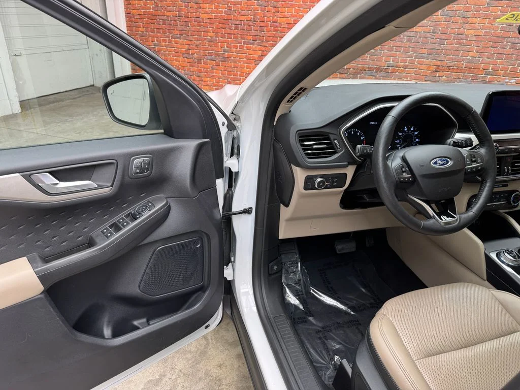 Certified Used 2020 White Metallic Ford SEL image 8