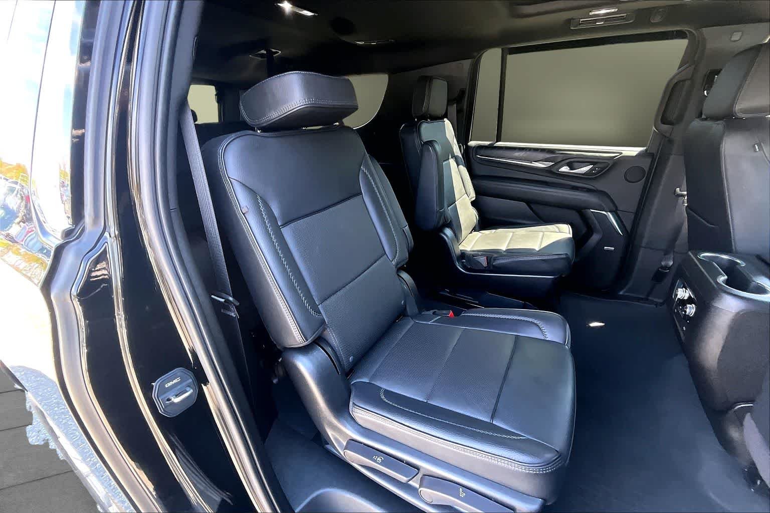 Used 2023 Onyx Black GMC Denali image 20