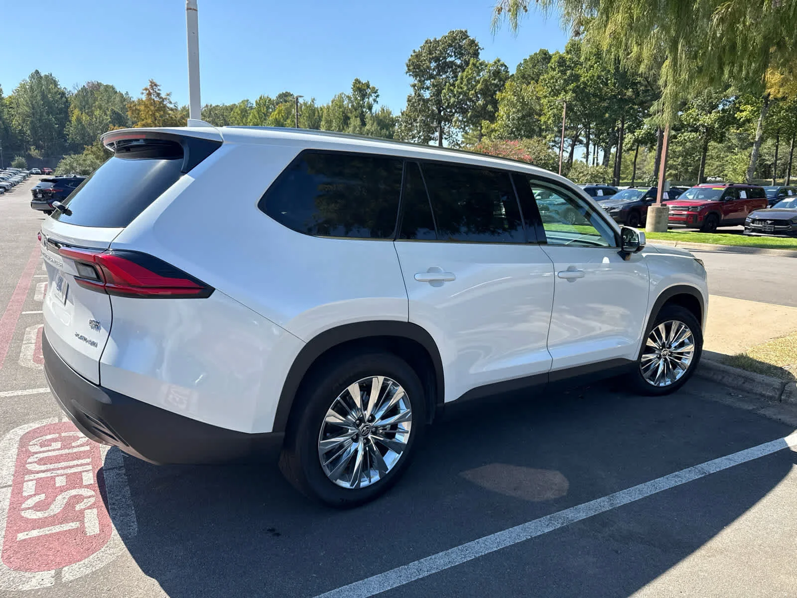 Used 2024 Wind Chill Pearl Toyota Platinum image 4