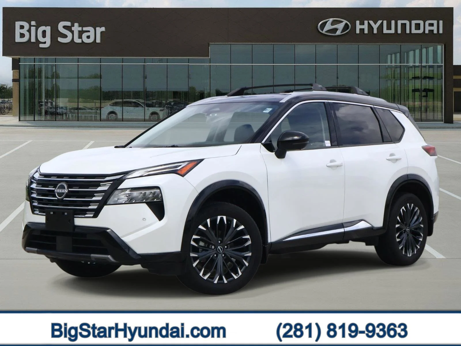 Used 2025 Everest White Pearl/Super Black Nissan Platinum image 1