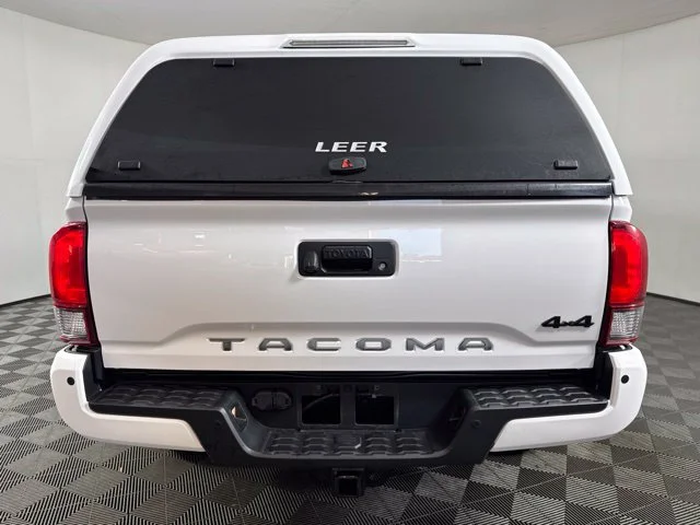 Certified Used 2018 Super White Toyota TRD Off-Road image 20