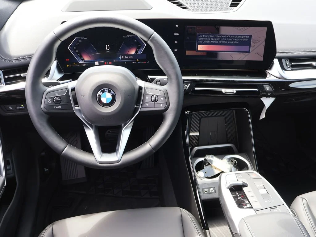 2025 BMW X1 28i - Photo 24