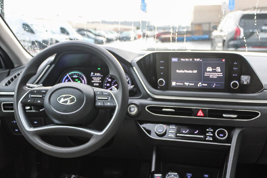 Certified Used 2023 Silver Hyundai Blue image 15