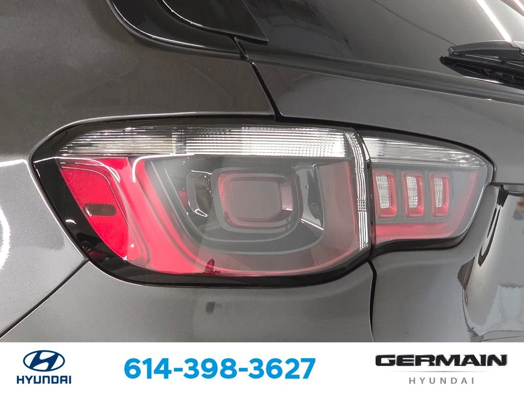 Used 2023 Gray Jeep Latitude image 16