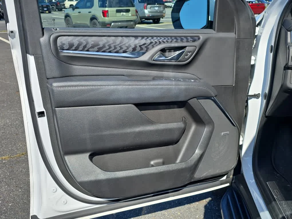 Used 2023 Summit White GMC Denali image 14