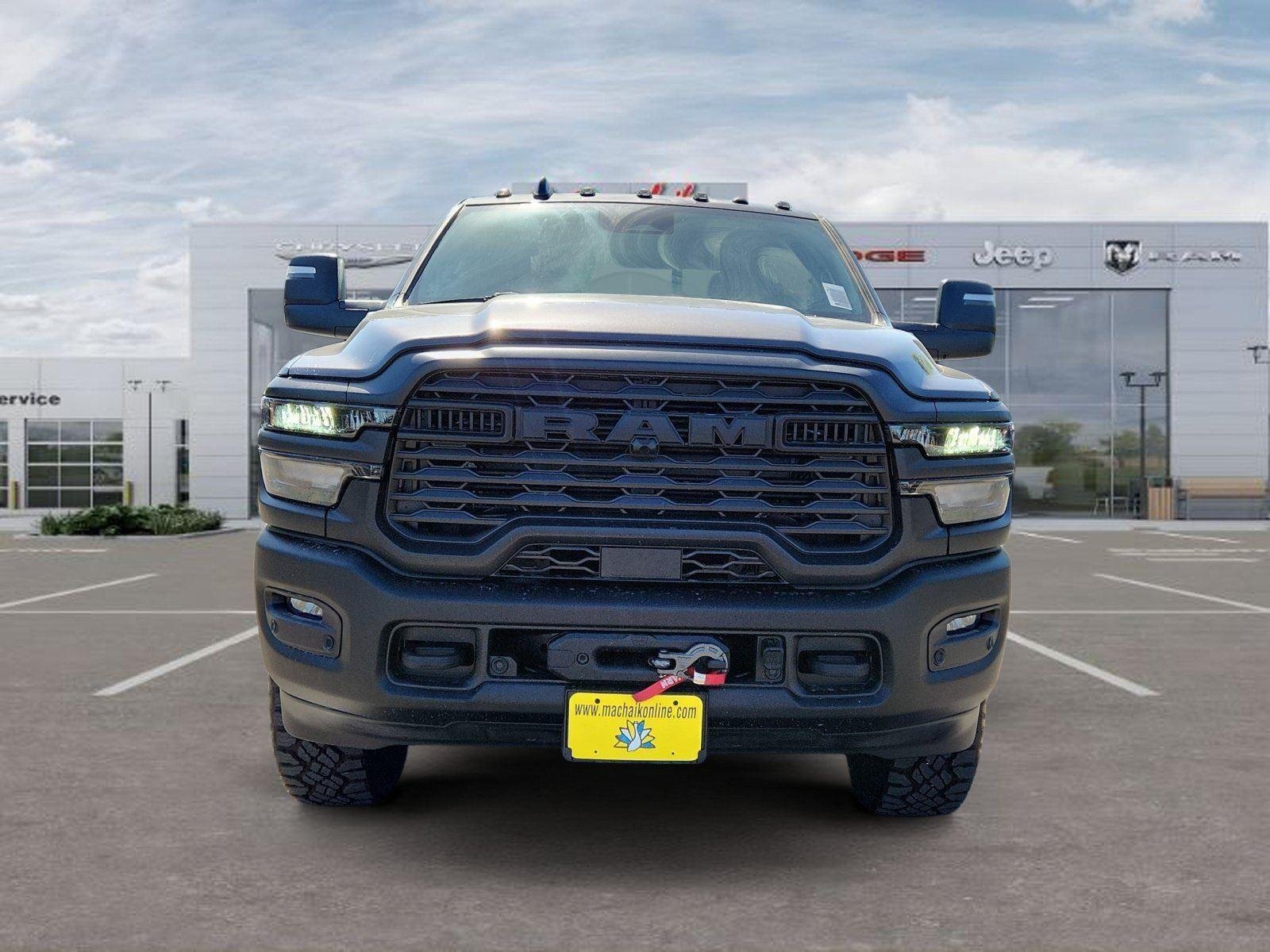 New 2026 Granite Crystal Metallic Clear-Coat Exterior Paint RAM Tradesman image 8