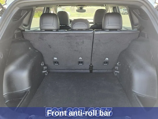 Used 2024 White Jeep Latitude image 19