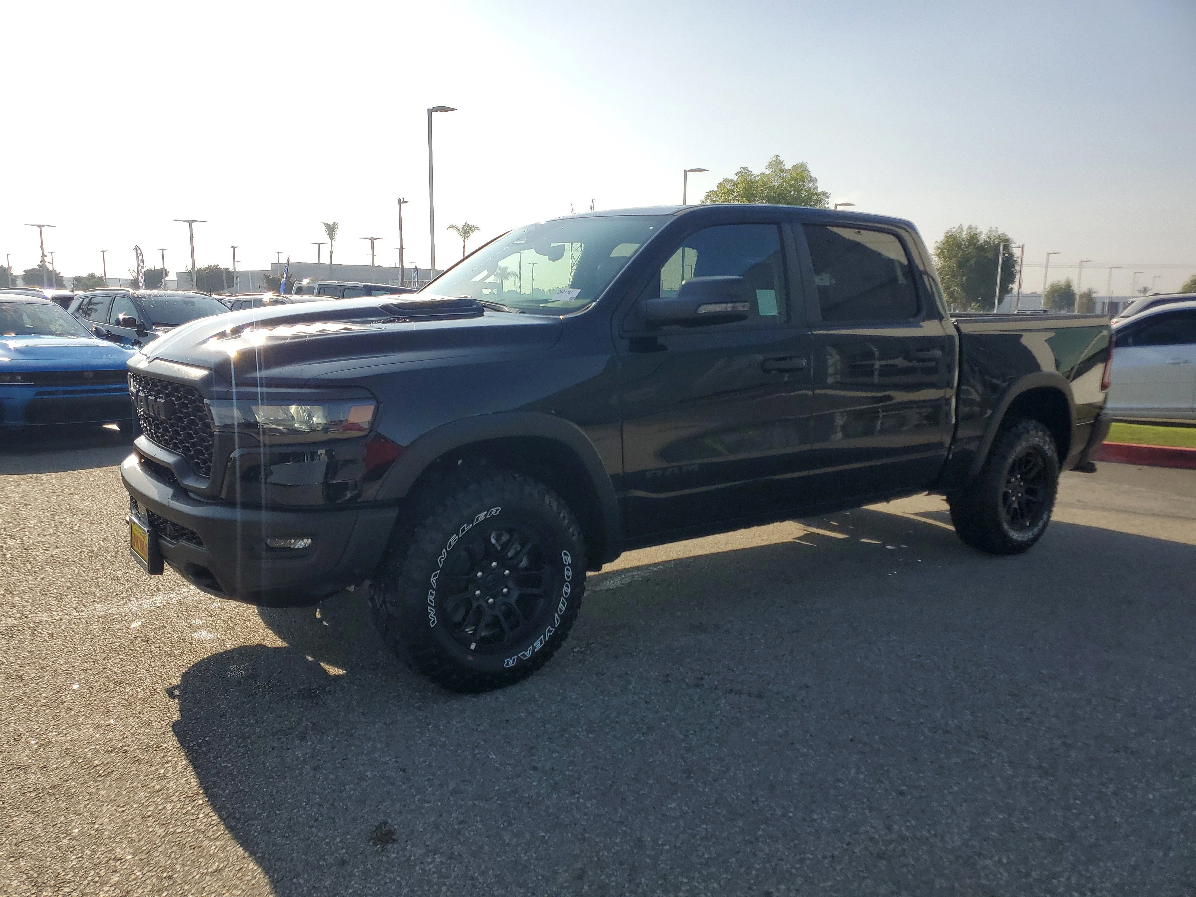 New 2026 Diamond Black Crystal Pearl-Coat Exterior Paint RAM Rebel image 8