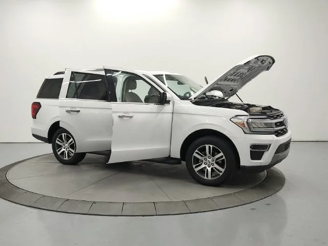 Used 2024 White Ford Limited image 10
